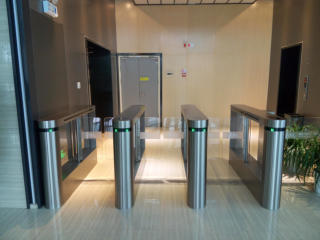 喜康(武漢)生物醫(yī)藥有限公司通道閘